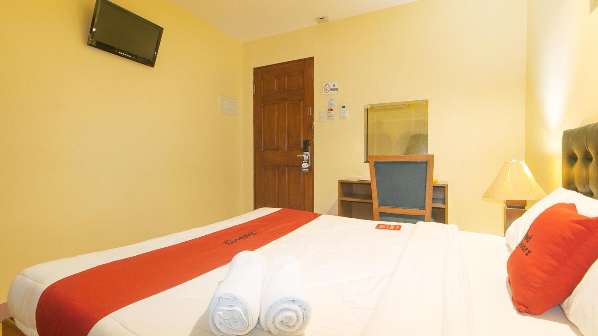 Reddoorz At Comfy Inn Ermita Manila Exterior foto