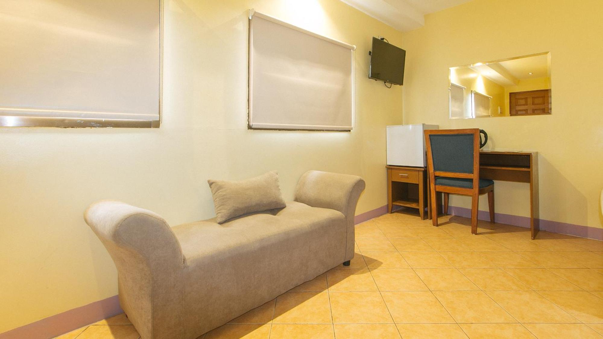 Reddoorz At Comfy Inn Ermita Manila Exterior foto