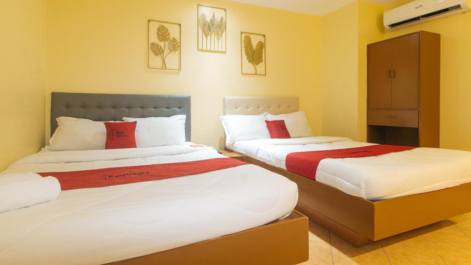 Reddoorz At Comfy Inn Ermita Manila Exterior foto