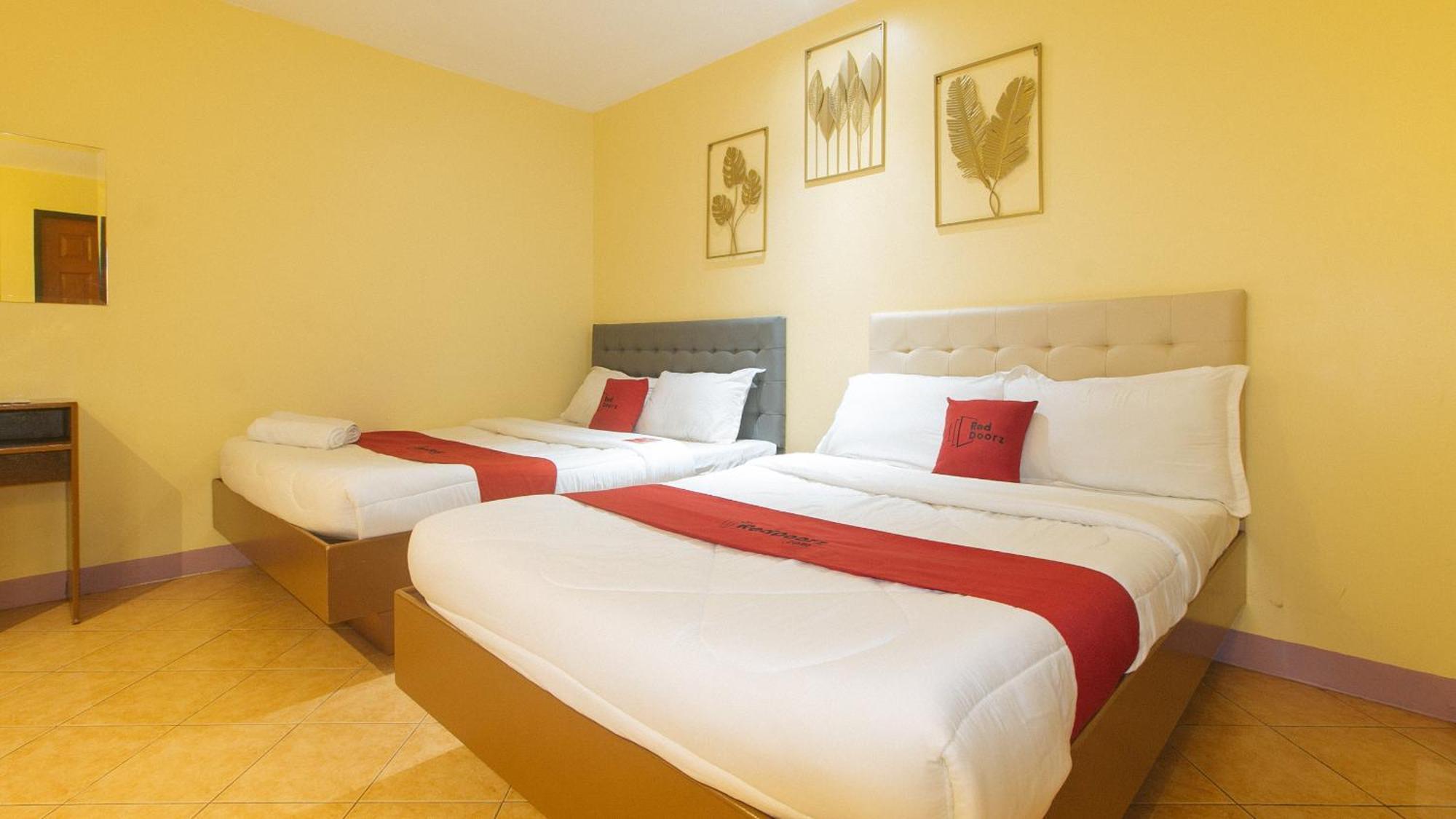 Reddoorz At Comfy Inn Ermita Manila Exterior foto